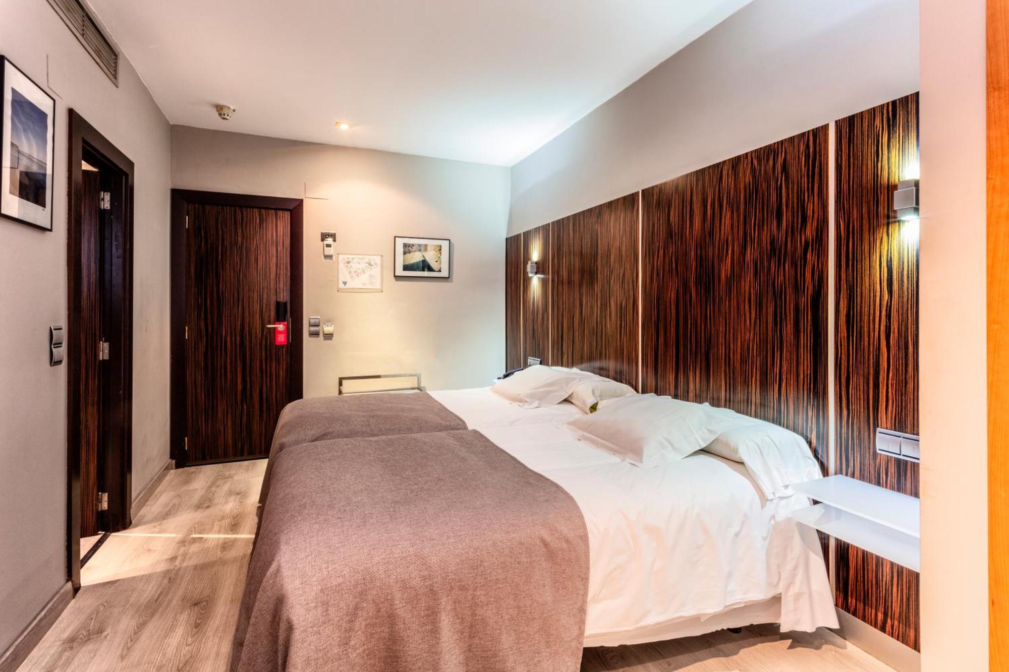 Hotel Gran Via Zaragoza Eksteriør billede