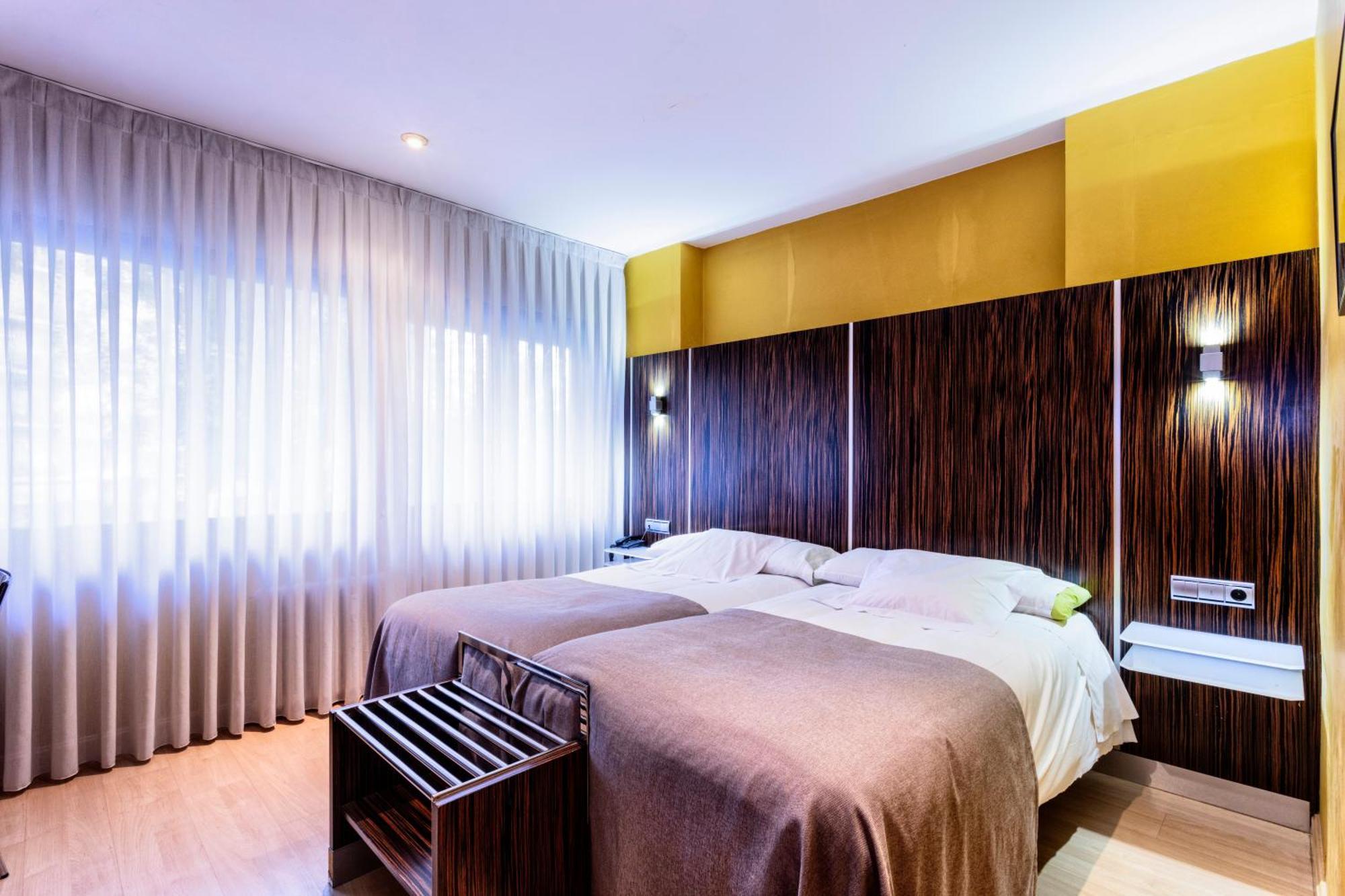 Hotel Gran Via Zaragoza Eksteriør billede